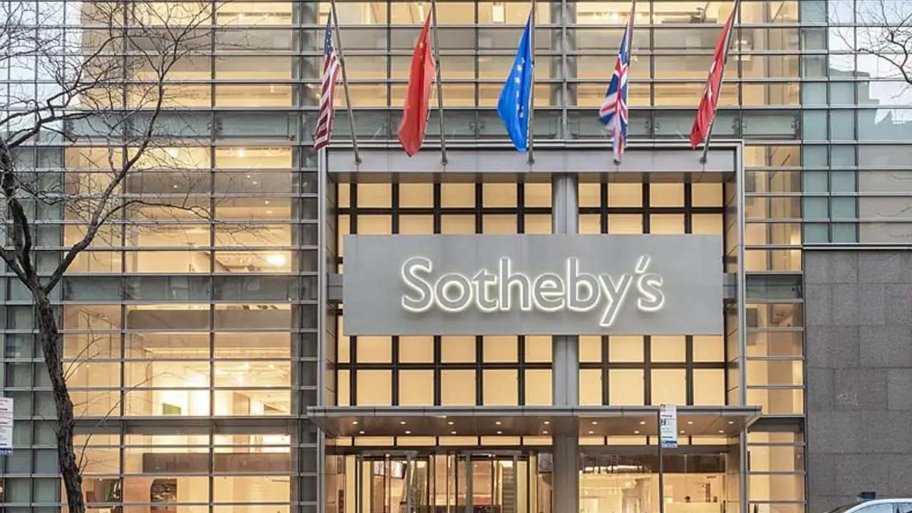 Sotheby Glitch-ism auction called off after artist withdraws over lack of female artists