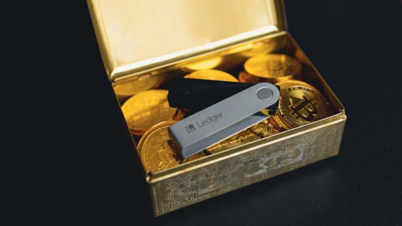 Mason Rothschild created a limited edition “Gold Standard” Ledger wallet